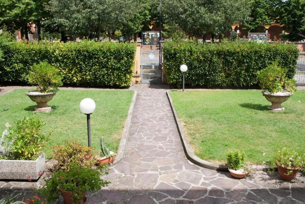 La Casa Di Tino Hotel ฟอนตาเนลลาโต ภายนอก รูปภาพ